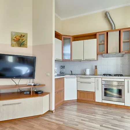 Apartment студія з видом на майдан незалежності *