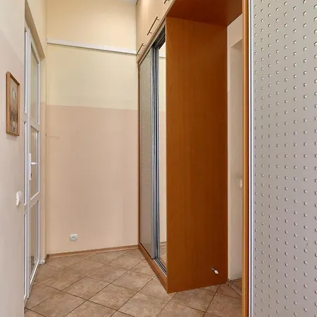 Apartment студія з видом на майдан незалежності *